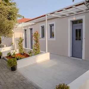 κάντε κράτηση εδώ